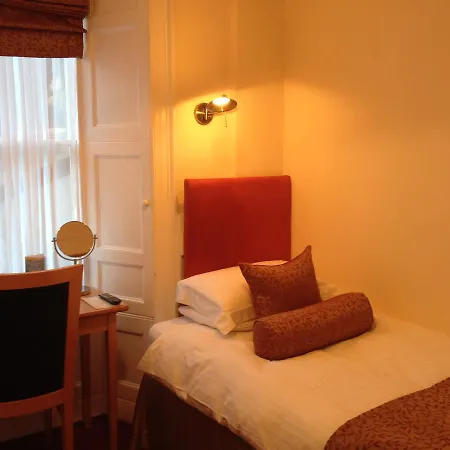 Warwick House 4*